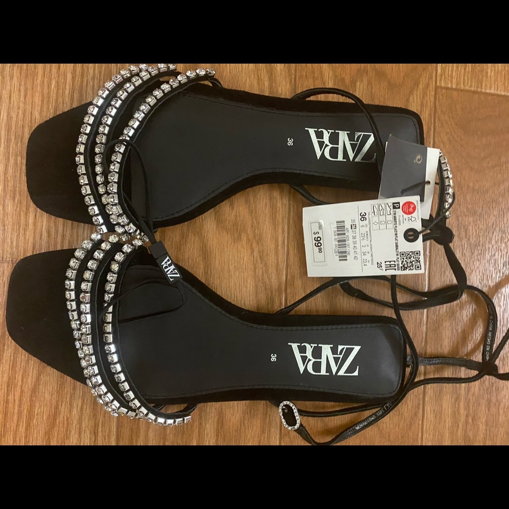 Sandals - Picture 2 of 3